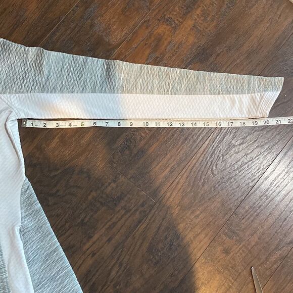 Athleta 1/4 Zip Long Sleeve- Size Small - Picture 8 of 11